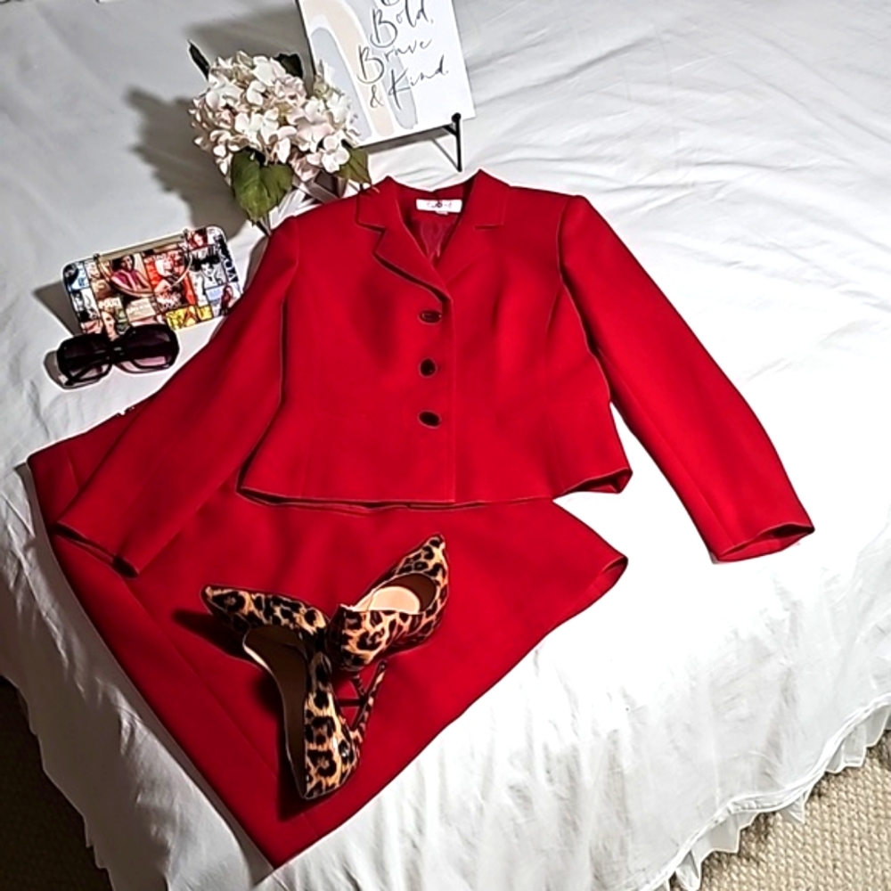 2PC LeSuit Suit Set Blazer Skirt Elegant Wear Office Wear Career Wedding